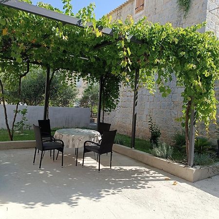Apartmani Mara Kaštela 外观 照片