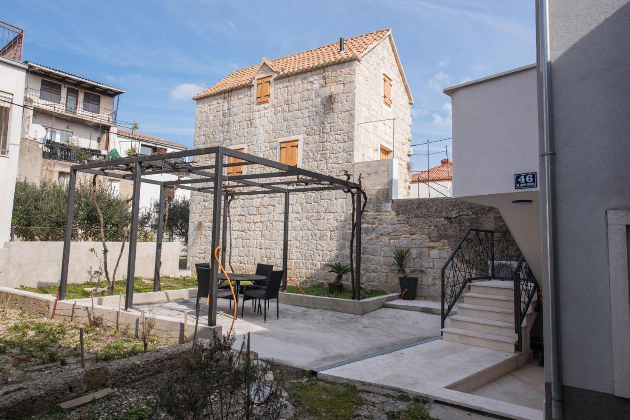 Apartmani Mara Kaštela 外观 照片