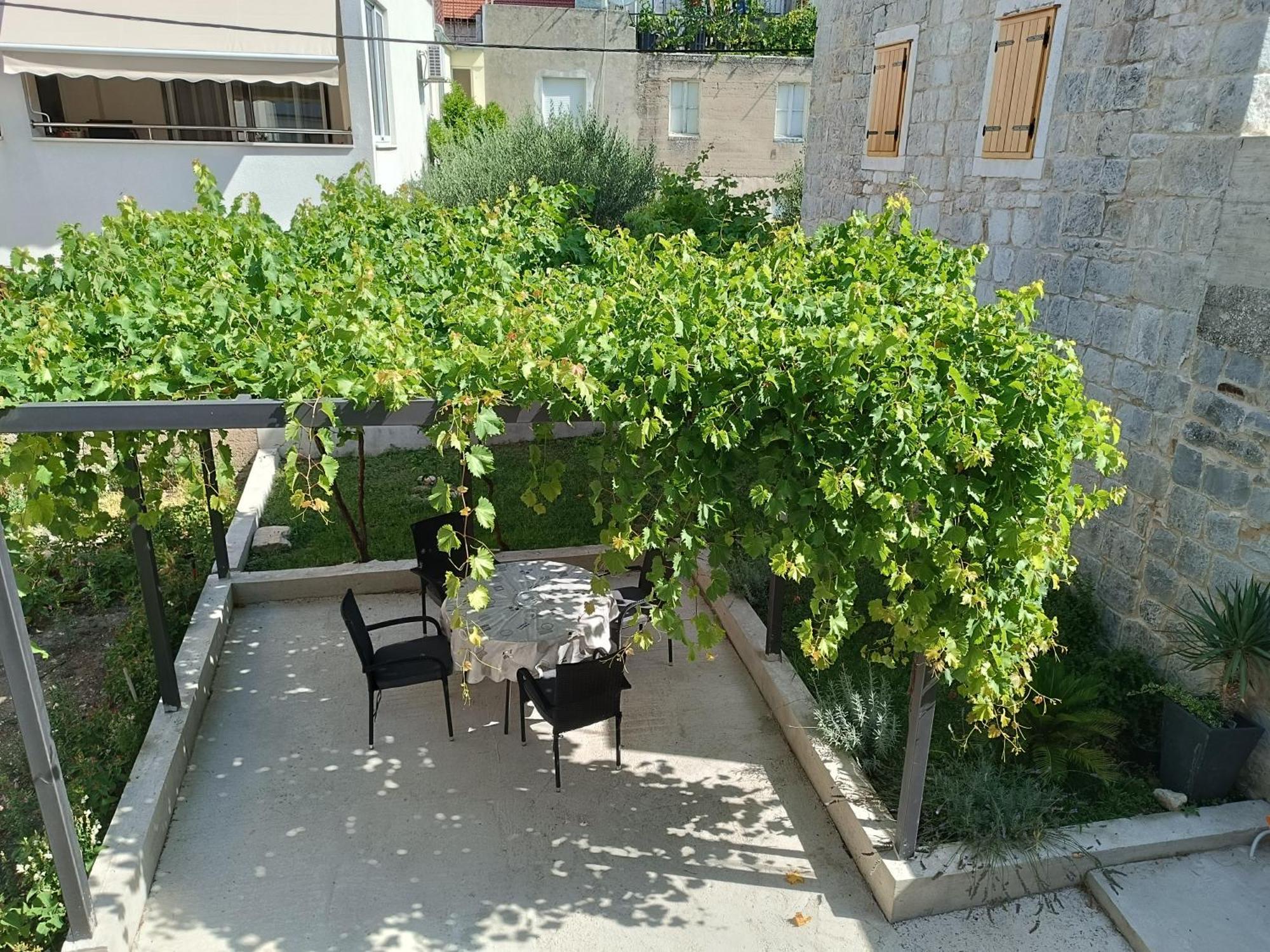 Apartmani Mara Kaštela 外观 照片